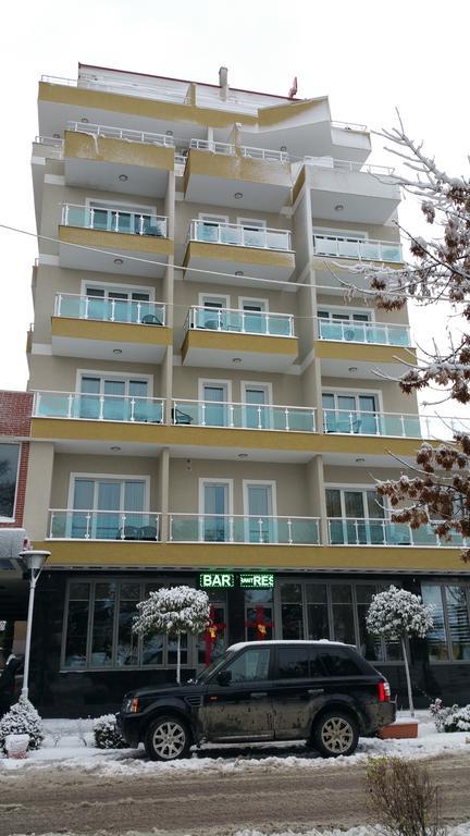 Hotel Pogradeci ภายนอก รูปภาพ