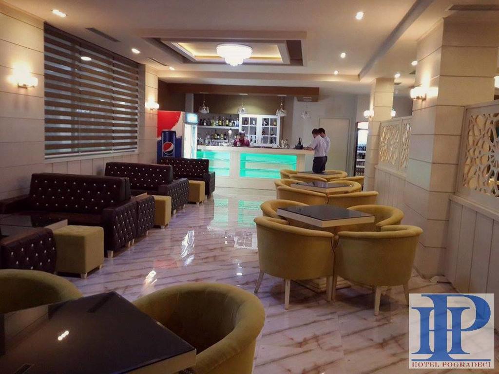 Hotel Pogradeci ภายนอก รูปภาพ