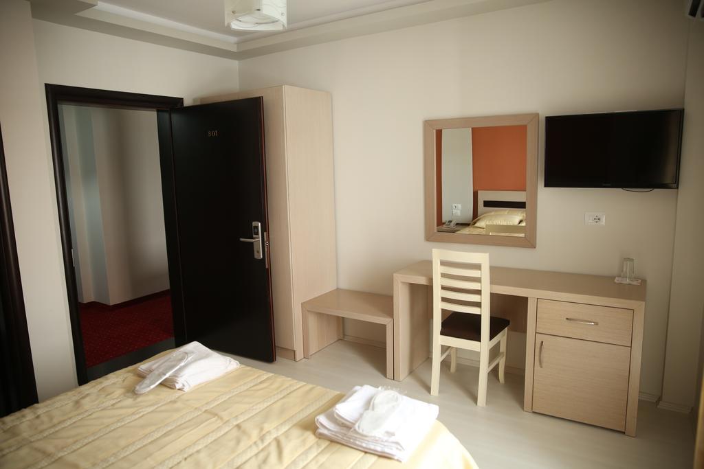 Hotel Pogradeci ห้อง รูปภาพ