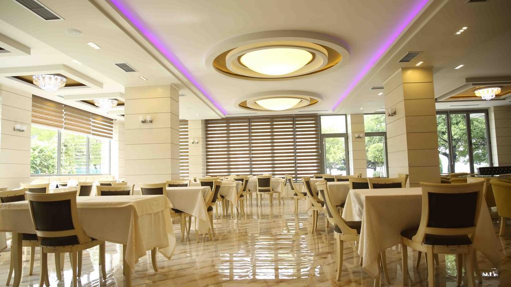 Hotel Pogradeci ภายนอก รูปภาพ