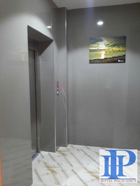 Hotel Pogradeci ภายนอก รูปภาพ