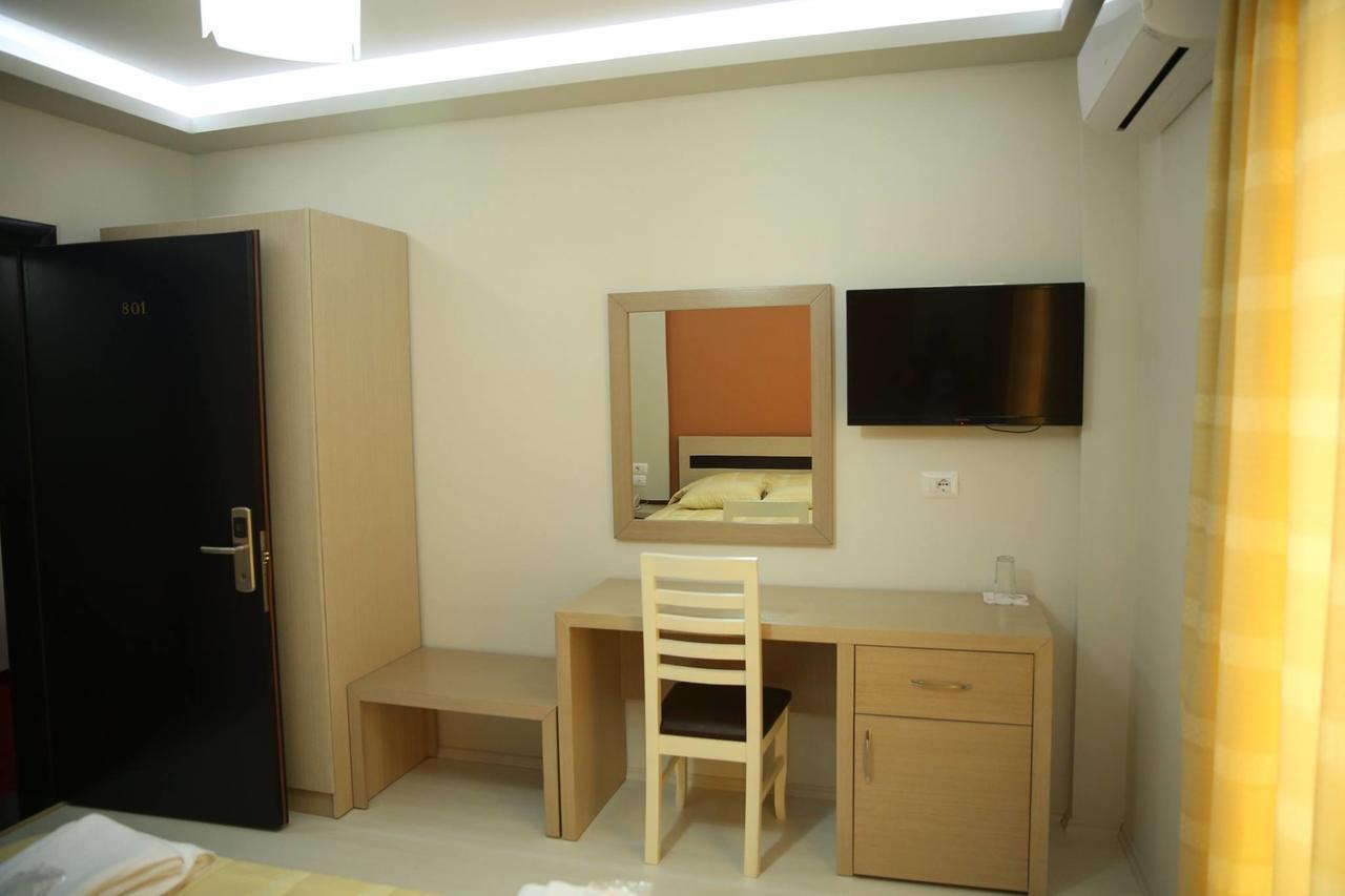 Hotel Pogradeci ภายนอก รูปภาพ