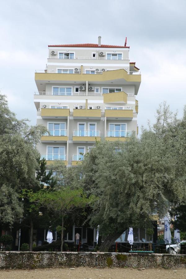 Hotel Pogradeci ภายนอก รูปภาพ